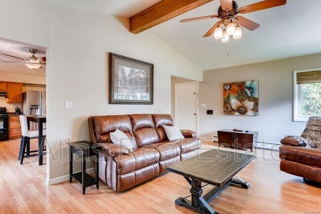 Foto del edificio - 6725 S Penrose Ct