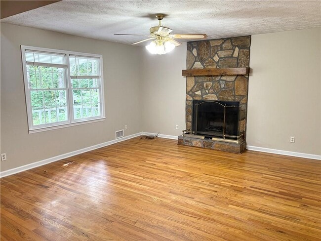 Building Photo - 169 Deer Chase Dr