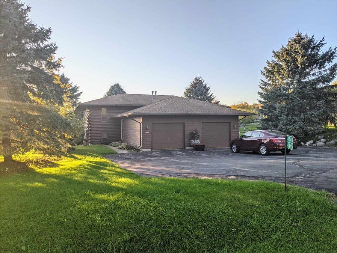Primary Photo - 4443 Baxter Rd