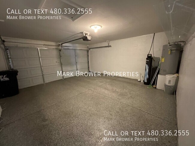 Foto del edificio - 8671 E Roosevelt Cir