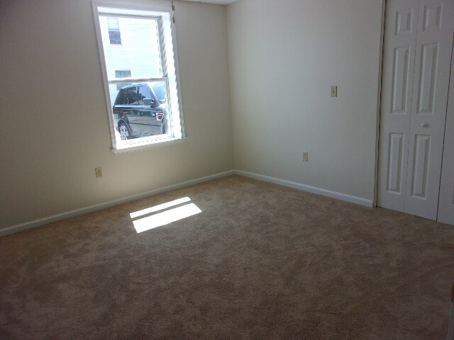 Dormitorio 2 - 239 S Broad St