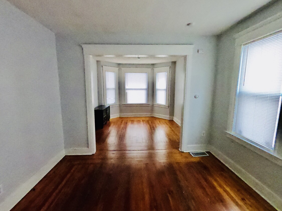 Primary Photo - 159 Bassett St