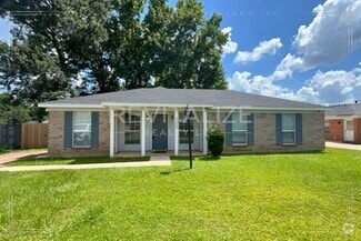 Building Photo - 8030 Woodland Way