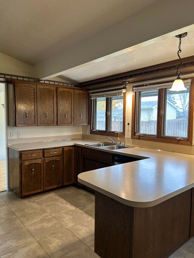 Foto del edificio - 3 Bedroom, 1.5 Bathroom House