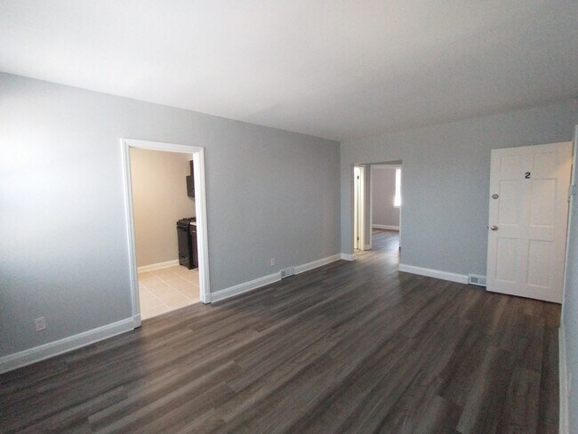 Living Room - 5917 Chinquapin Pkwy