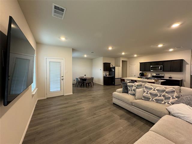 Building Photo - 3328 Perman Dr