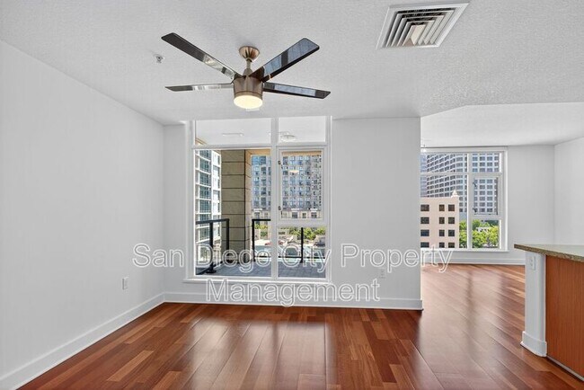 Foto del edificio - 1205 Pacific Hwy