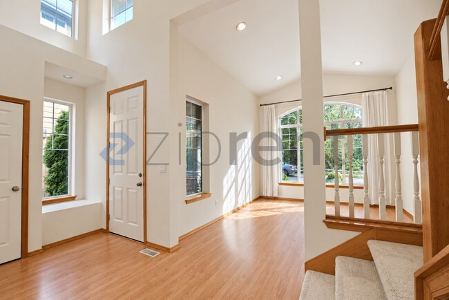 Building Photo - Unit N/A