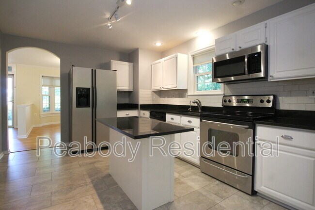 Building Photo - 1649 Bennington Hollow Ln