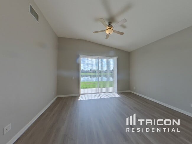 Building Photo - 5112 Clover Mist Dr