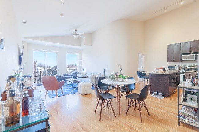 Foto del edificio - 2504 N Willetts Ct