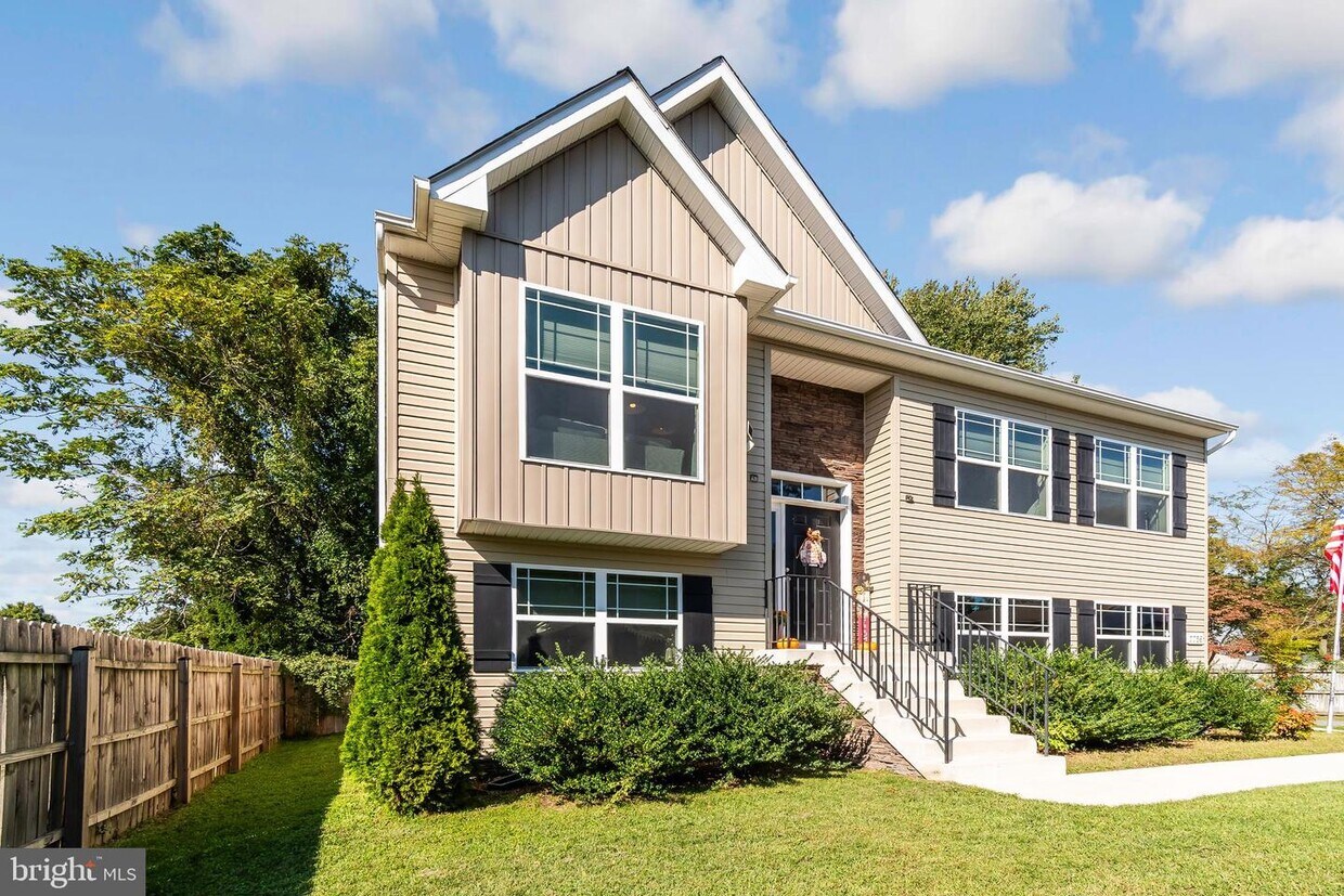 7756 Sauerbacker Ave, Pasadena, MD 21122 House Rental in Pasadena, MD