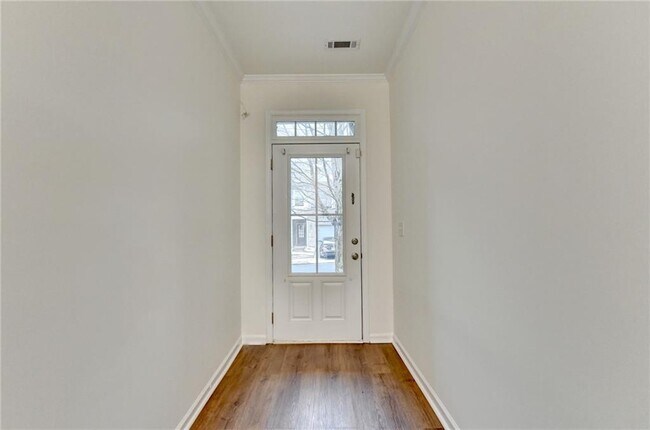 Foto del edificio - 979 Parkside Wood Ct