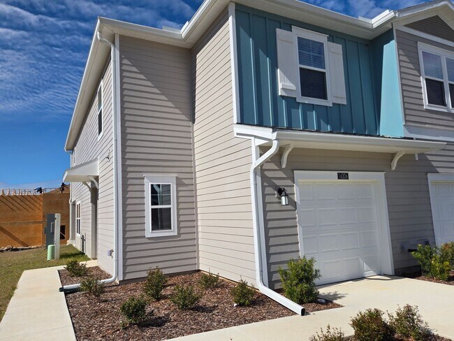 Foto del edificio - 3 bedroom 2.5 Bath in Tara Baywood