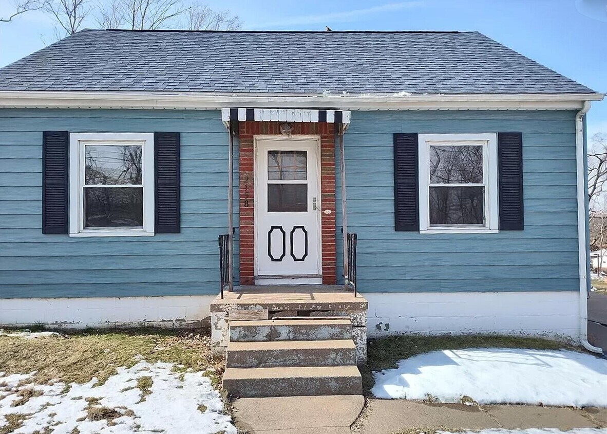 Primary Photo - 2158 C St SW