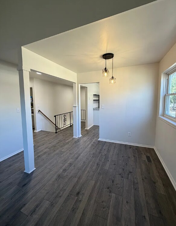 Foto del edificio - 5711 NW Hillside Dr