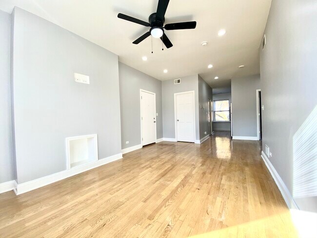 Foto del edificio - 1010 W Sunnyside Ave