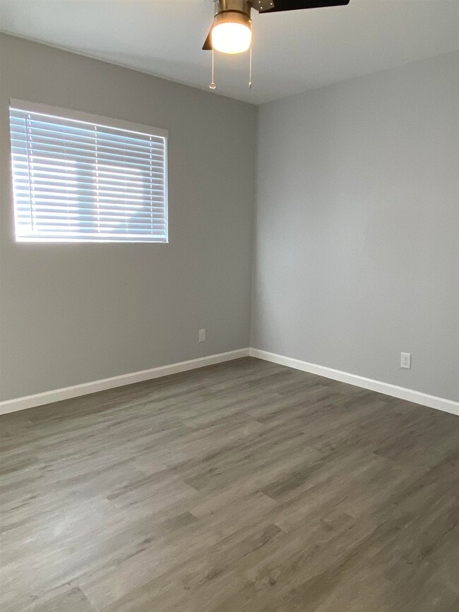 Building Photo - 104 Catherine St