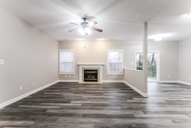 Building Photo - 7159 Dublin Ln