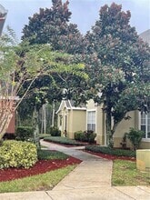 Building Photo - 9133 Lee Vista Blvd