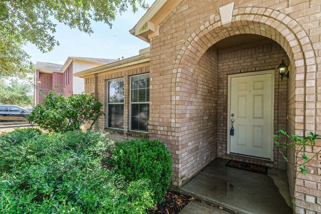 Foto del edificio - 24507 Cornell Park Ln