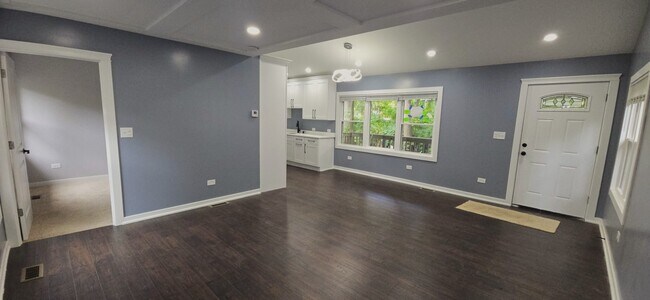 Foto del edificio - 15407 Kenton Ave