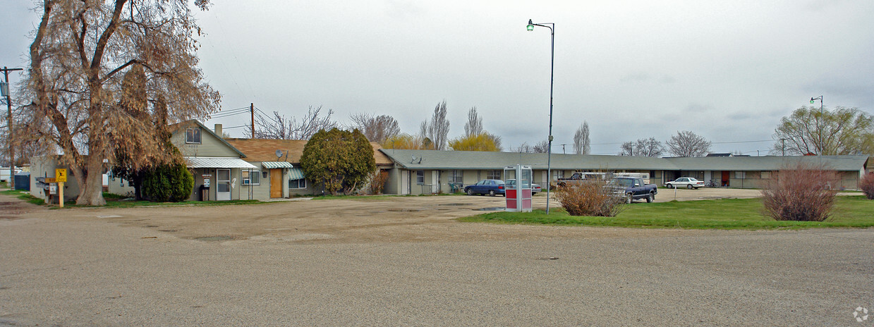 Primary Photo - 5205 Us-20 26