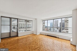 Building Photo - 224-30 W Rittenhouse Square