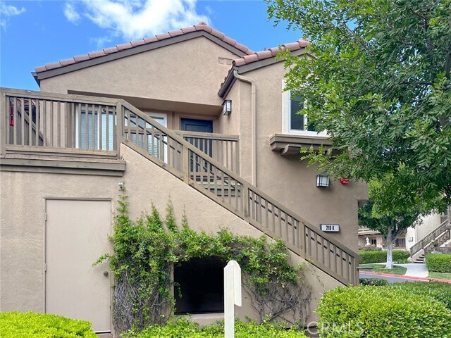 Building Photo - 216 S Cross Creek Rd