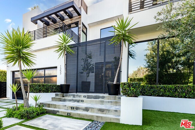 Foto del edificio - 1353 Woodruff Ave