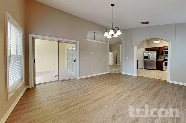Foto del edificio - 2517 Clareside Dr