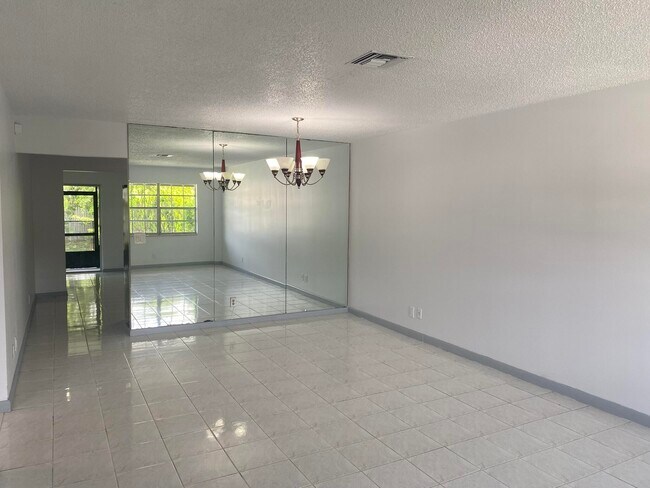 Foto del edificio - 4597 Arthur St