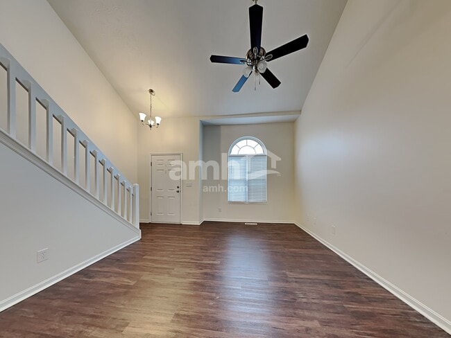 Building Photo - 15 Flamingo Ct