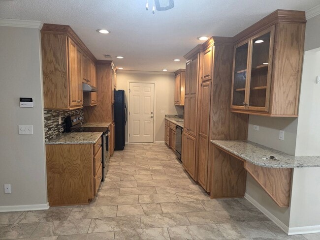 Building Photo - Available Now!