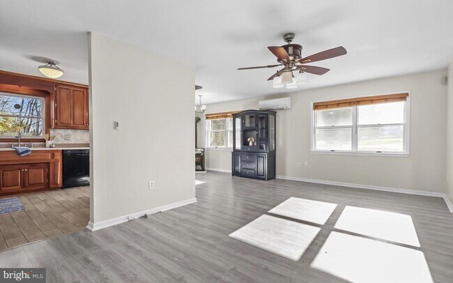 Foto del edificio - 1437 Gibson Rd