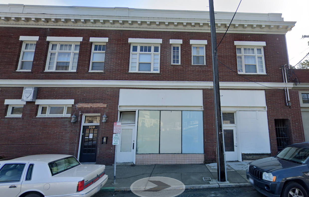 Primary Photo - 309 Rolph Ave