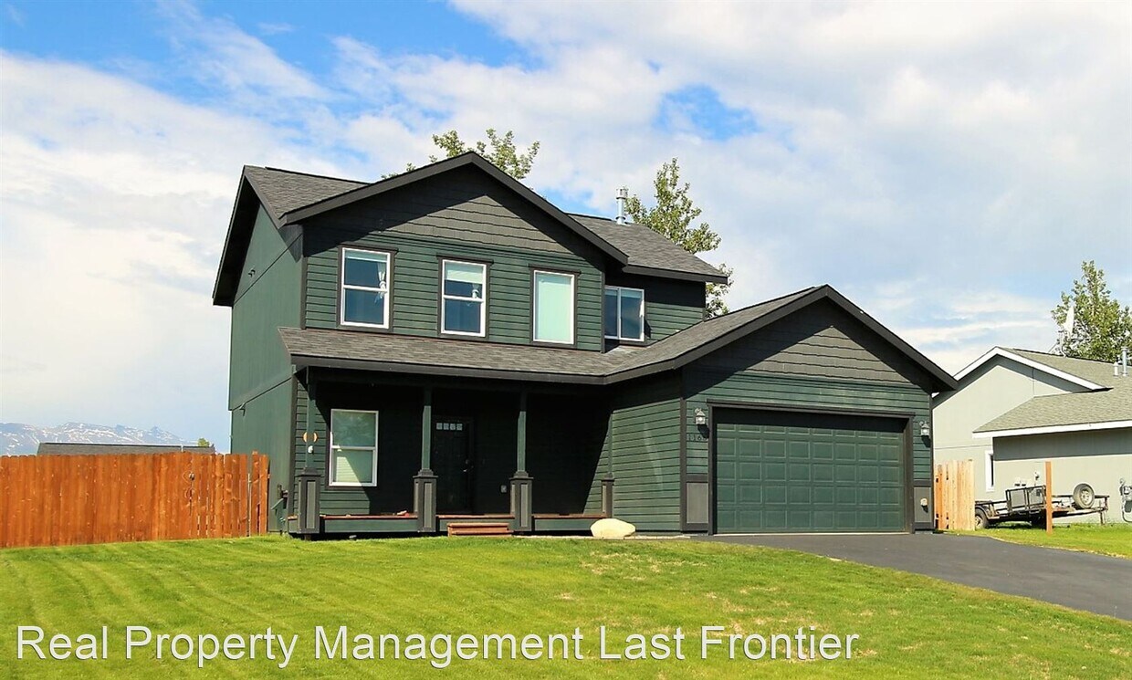 3 br, 2.5 bath House 1165 W Angel Cir House for Rent in Palmer, AK