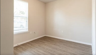 Building Photo - 104 Bettie Mae Wy