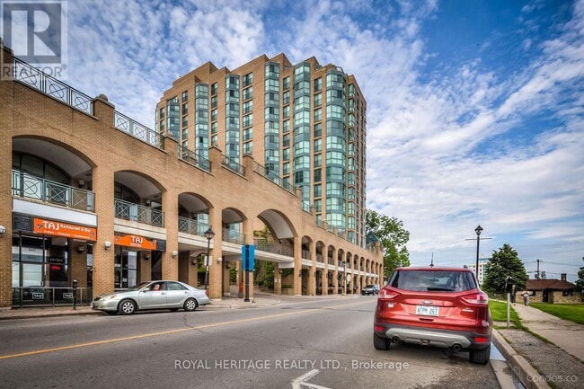 Building Photo - 150 Dunlop St E