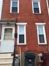 Building Photo - 1201 1/2 Linden St