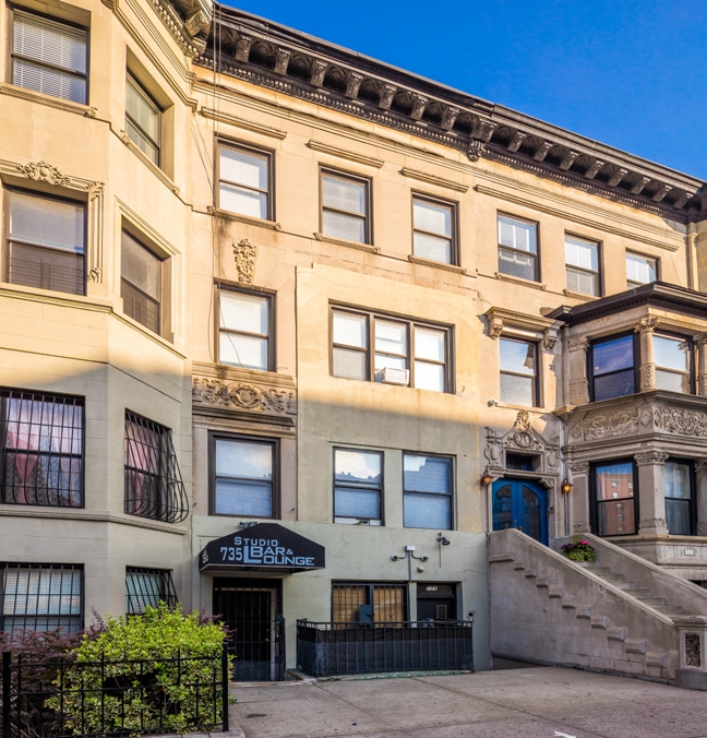 Building Photo - 735 St Nicholas Ave