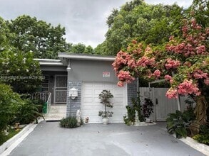 Building Photo - 680 NE 160th Terrace