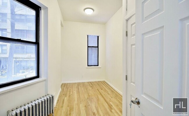Building Photo - CHARMING 1BR NEAR UNION SQUARE