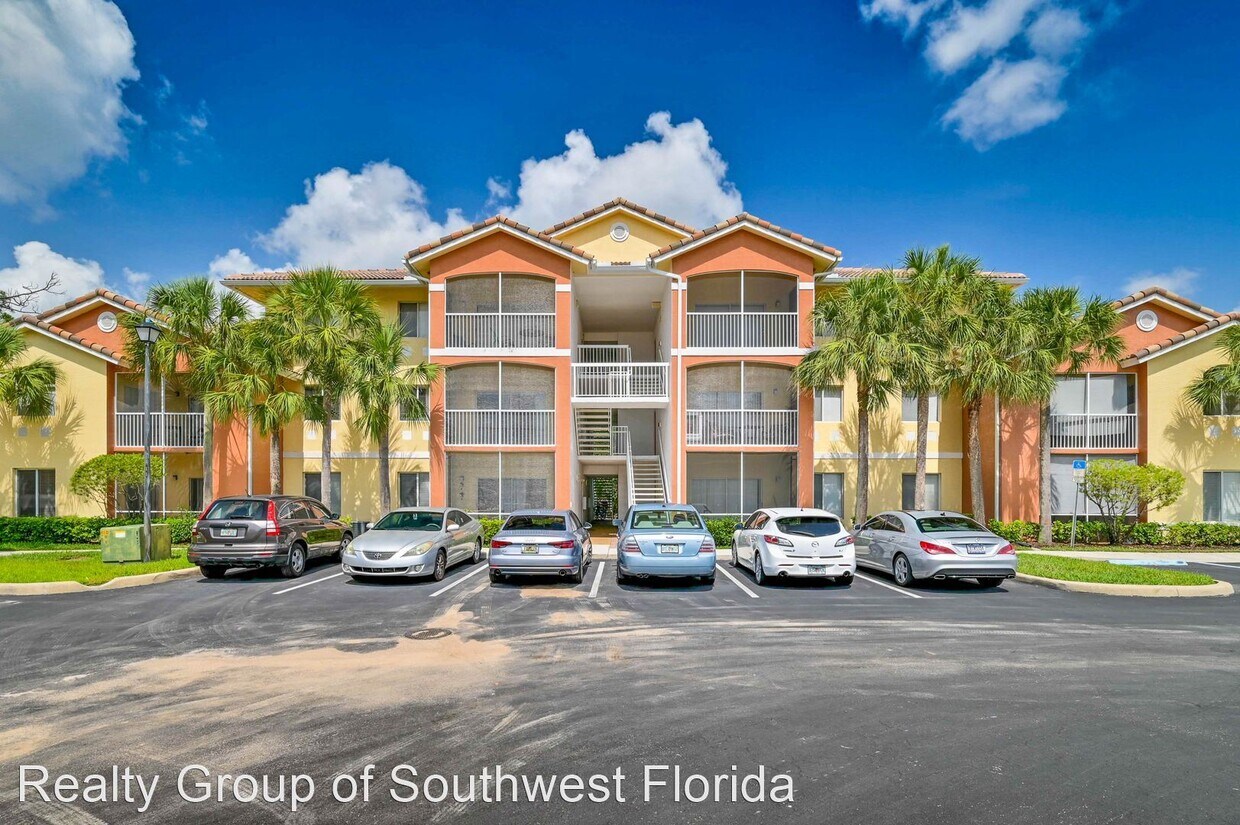 Primary Photo - 2 br, 1 bath House - 6341 Aragon Way #205