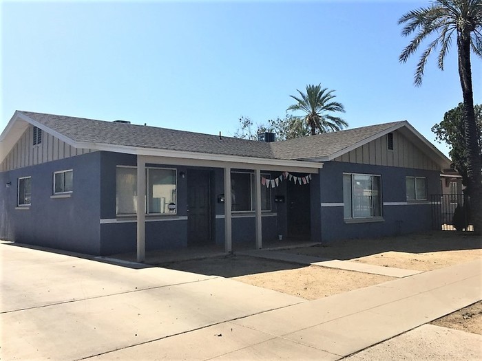 Foto principal - 1 Bedroom / 1 Bath Duplex- Downtown Phx