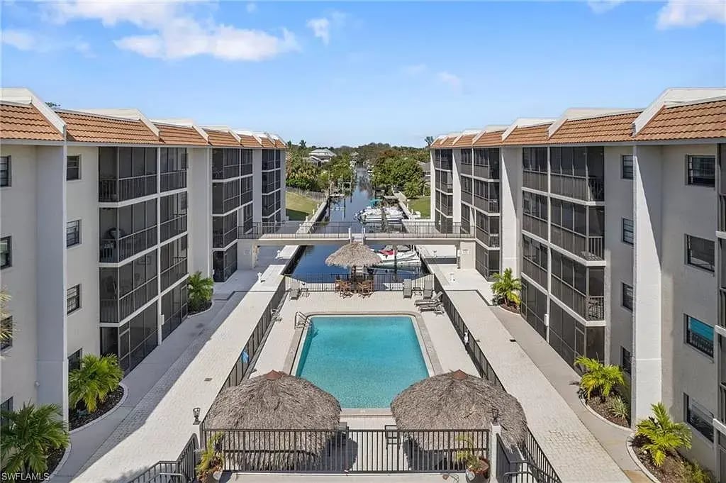 9395 Pennsylvania Ave Unit 11, Bonita Springs, FL 34135 Condo for