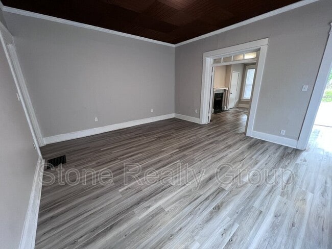 Building Photo - 700 S 8th St