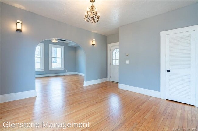 Building Photo - 4 br, 1 bath House - 25 Ingraham Place