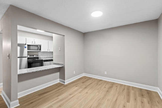 Building Photo - Skyland Pointe