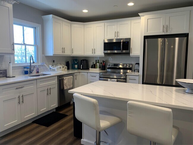 Foto del edificio - 269-271-271 Bayville Ave